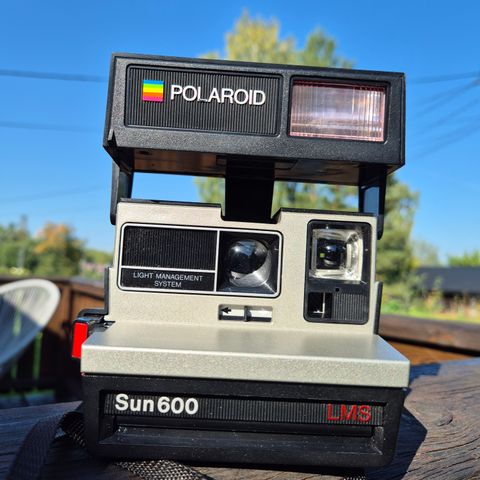 Polaroid sun600