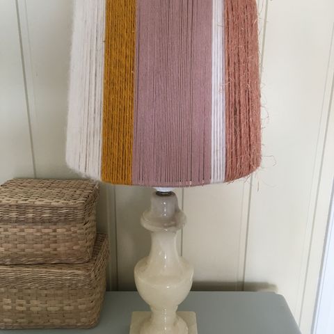 Vintage lampe i onyx/marmor