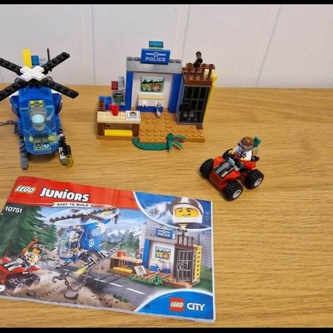 Lego juniors - Mountain police chase - Lego 10751