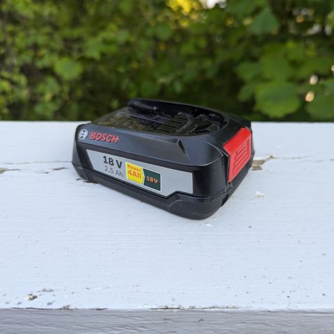 BOSCH 18v 2,5 Ah batteri