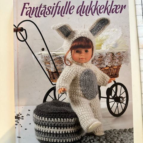 Lise Nymark: Fantasifulle dukkeklær