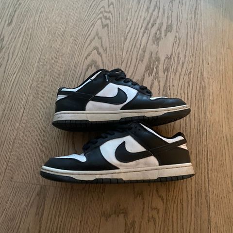 Nike panda dunks