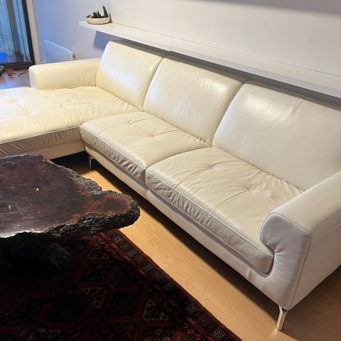 Hvit skin sofa