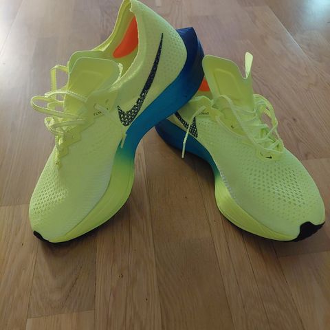 Nike Vaporfly 3 str 44 selges eller byttes