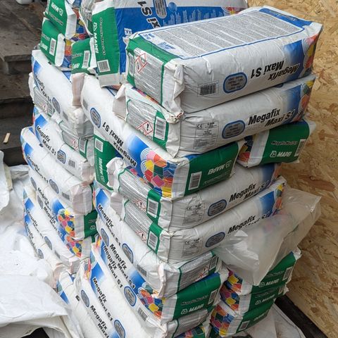 Flislim grå Mapei Megafix maxi s1 40x20kg =800kg