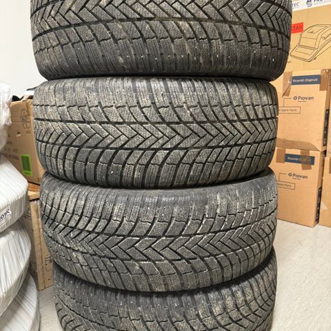 Bridgestone Blizzak 235/55/R19