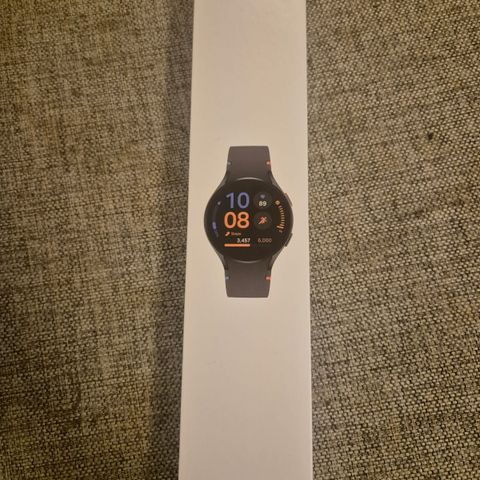 Samsung Galaxy Watch FE - Brand New