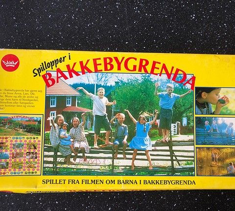 Spillopper i Bakkebygrenda (1987) - Komplett