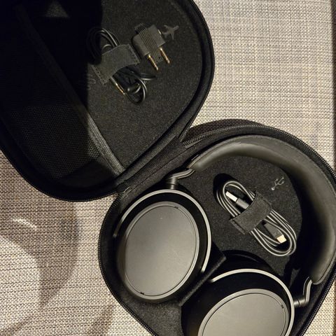 Sennheiser Momentum 4 Wireless