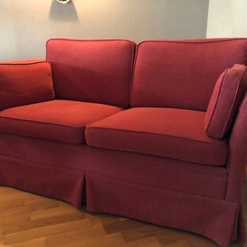 Velholdt Risør sofa fra Hødnebø