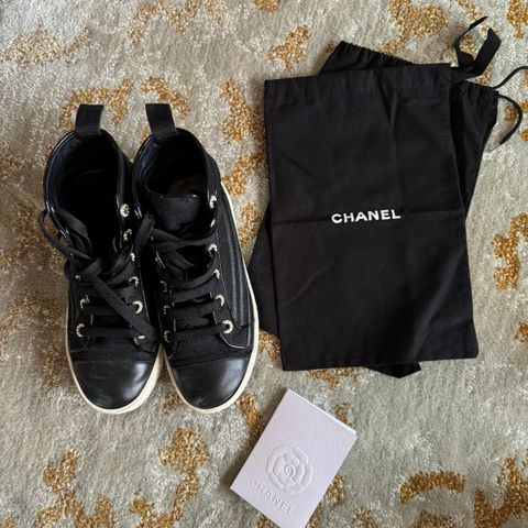 Sneakers fra Chanel