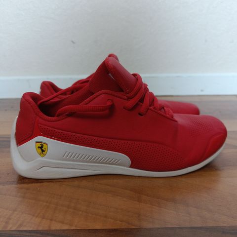 Puma Ferrari drift cat sko i størrelse 36/37