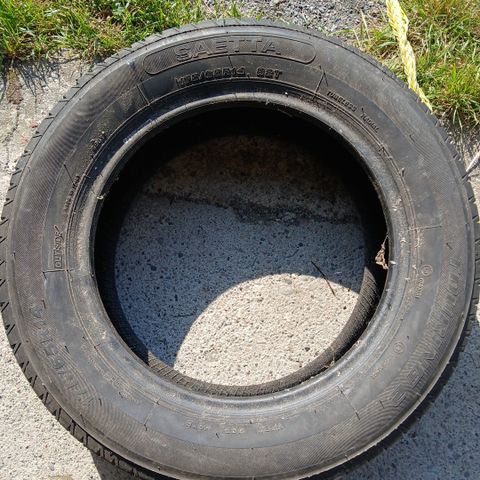 2stk 175/65r14 dekk ubrukte.