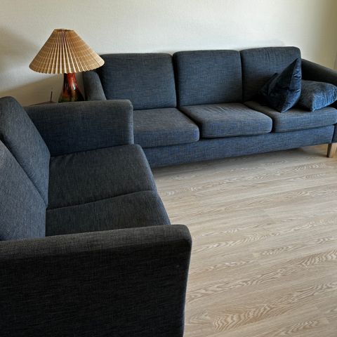 Blå 2-seter sofa