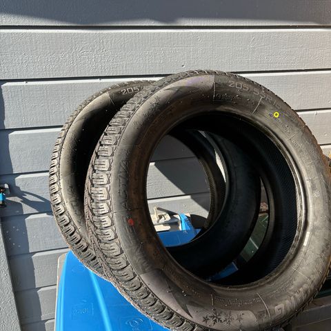 Piggfrie vinterdekk 205/55R16