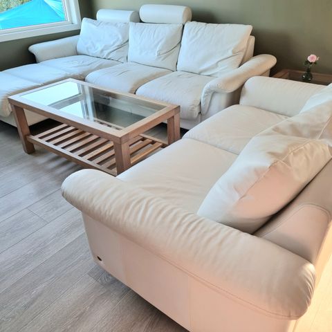 Flott Ekornes stressless E300 sofagruppe i hel skinn