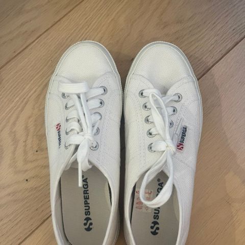 Superga - str.37