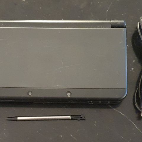 New Nintendo 3DS med stort minnekort