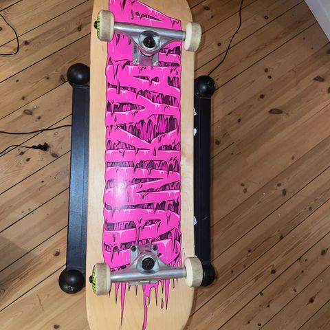 Lite brukt skateboard