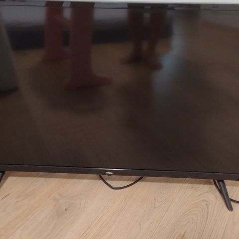 32" Smart TV