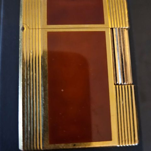 Vintage St Dupont lighter i guld og chines lack