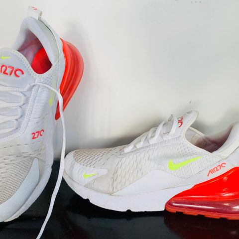 Nike Air Max 270