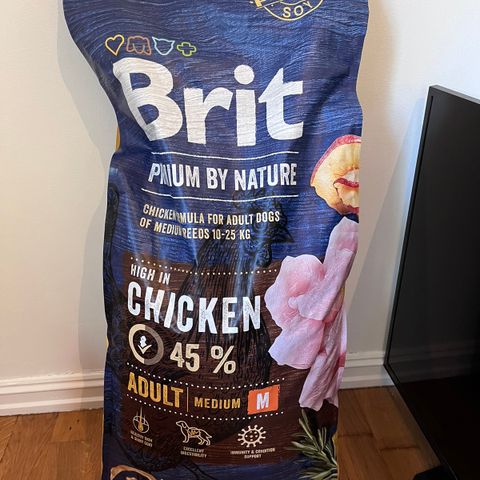 Brit premium by nature adult medium chicken