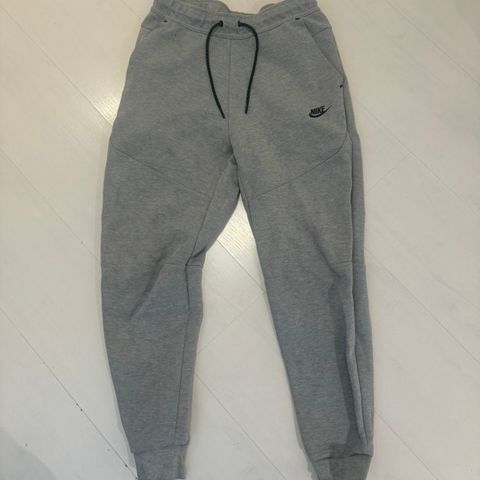 Nike Tech fleece bukse, str S