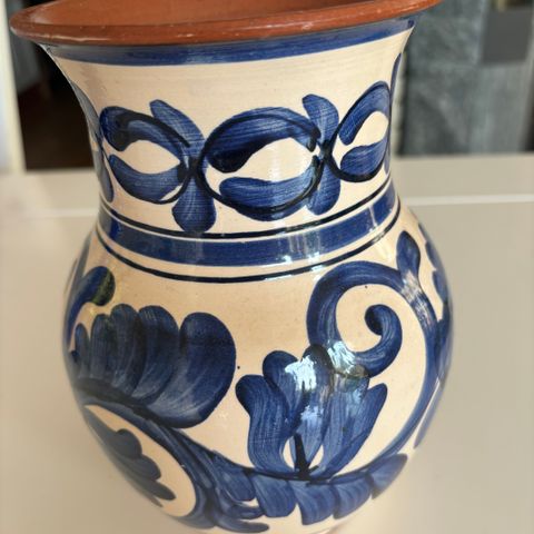 Håndlaget keramikk krukke/vase