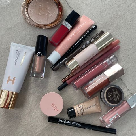 Diverse sminke ( dior, Charlotte tilbury, hourglass, rare Beauty + )