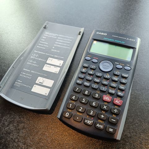 Casio fx-82ES kalkulator