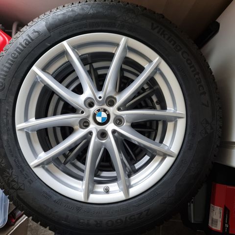 ALDRI BRUKT! ORIGINALE VINTER HJULSETT TIL BMW X3 225/60 R18