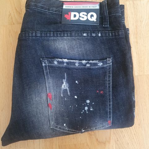 DSQUARED2 JEANS