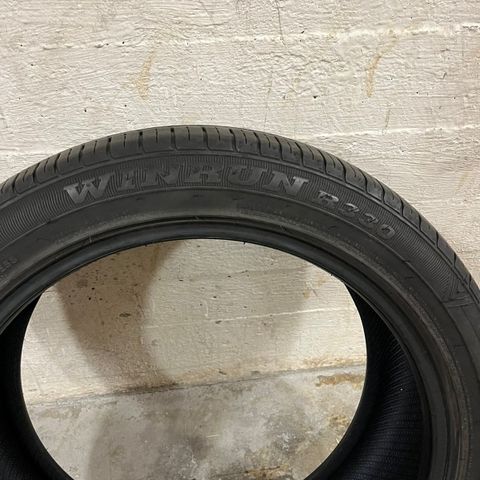 2 stk brukte dekk til salgs - Winrun R330 XL 245/45R19 102W