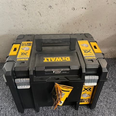 DEWALT DCS570NT