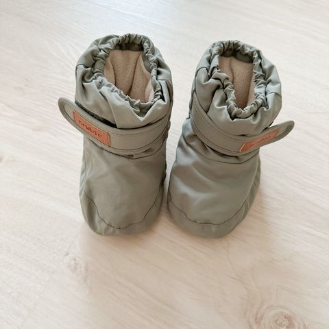 Newbie boots baby str 19/20