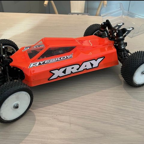 Xray xb4c roller