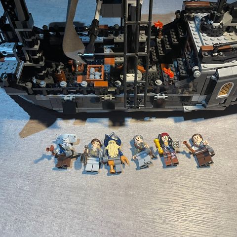 Lego The black pearl 4184