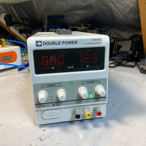 DC POWER SUPPLY 0-30 v