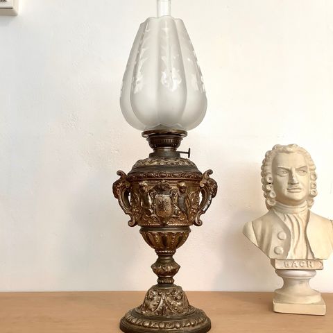 Antikk parafinlampe