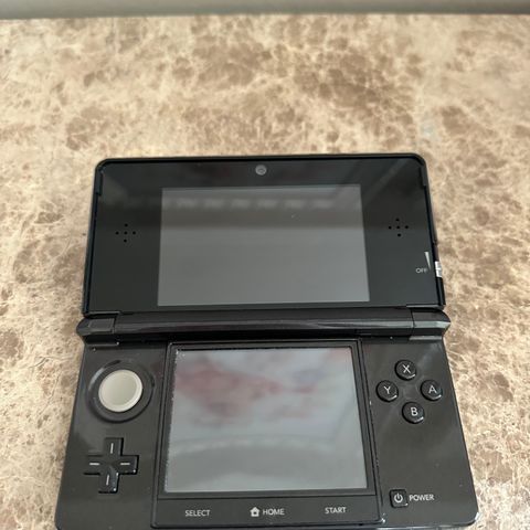 Sort Nintendo 3DS selges!