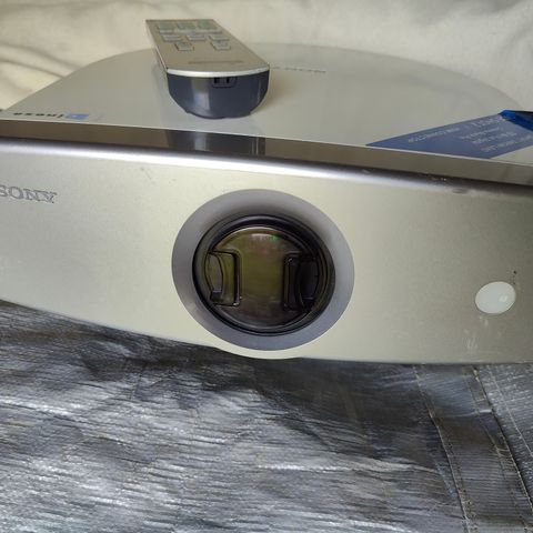 SONY hjemmekinoprojektor - Lysbildefremviser