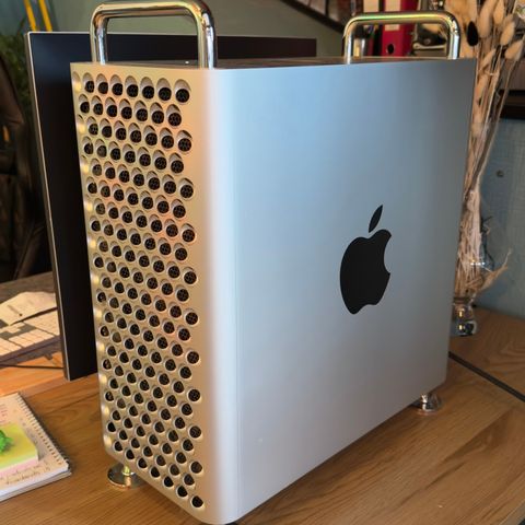 Pent brukt Mac pro 2019