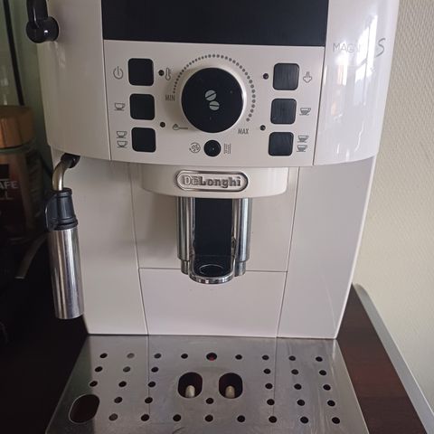 Delonghi Magnifica S