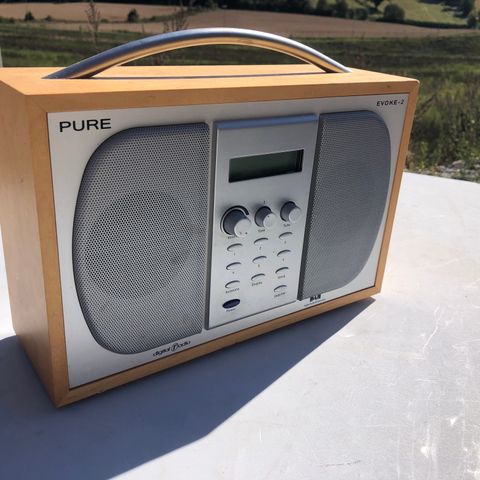 PURE Evoke-2 Digital Radio - Klassisk og Stilren Radio