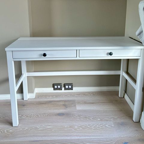 IKEA Hemnes skrivebord til salgs