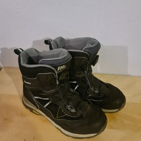 IN2 vintersko 35, 36, vans sko 37 og sandaler 36