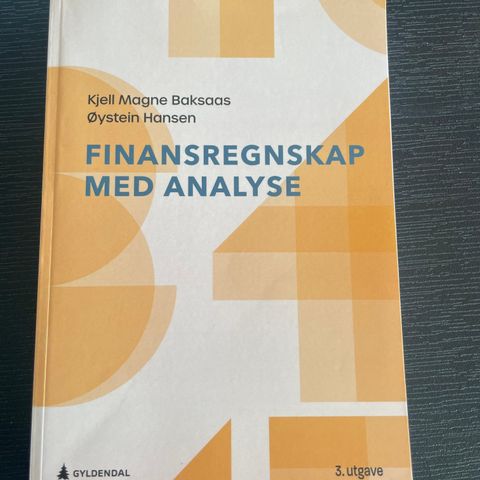 Finansregnskap med analyse