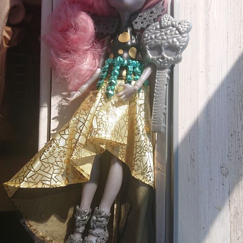 Monster High dukke