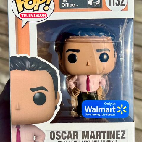 Funko Pop! Oscar Martinez | The Office (1132) Excl. to Walmart